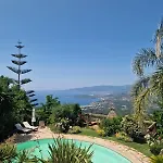 Petit Coin De Paradis, Vue Panoramique &montagne, Piscine Privee... Apartamento Calcatoggio (Corsica)