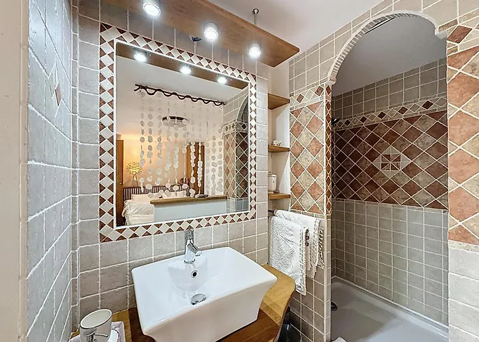 Petit Coin De Paradis, Vue Panoramique &montagne, Piscine Privee...